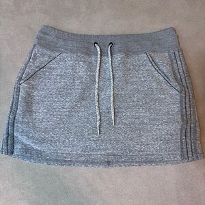 Athleta Skirt Womens Small Gray Mini Pockets Drawstring Athleisure Preppy